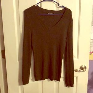 Long sleeve v-neck sweater